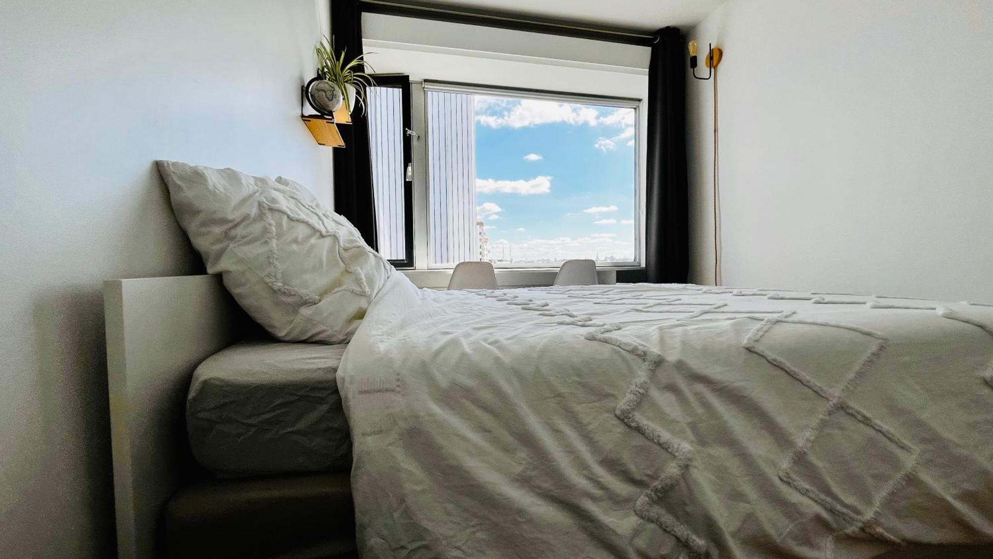 2 Private Bedrooms, Montparnasse Station Paris Eksteriør bilde