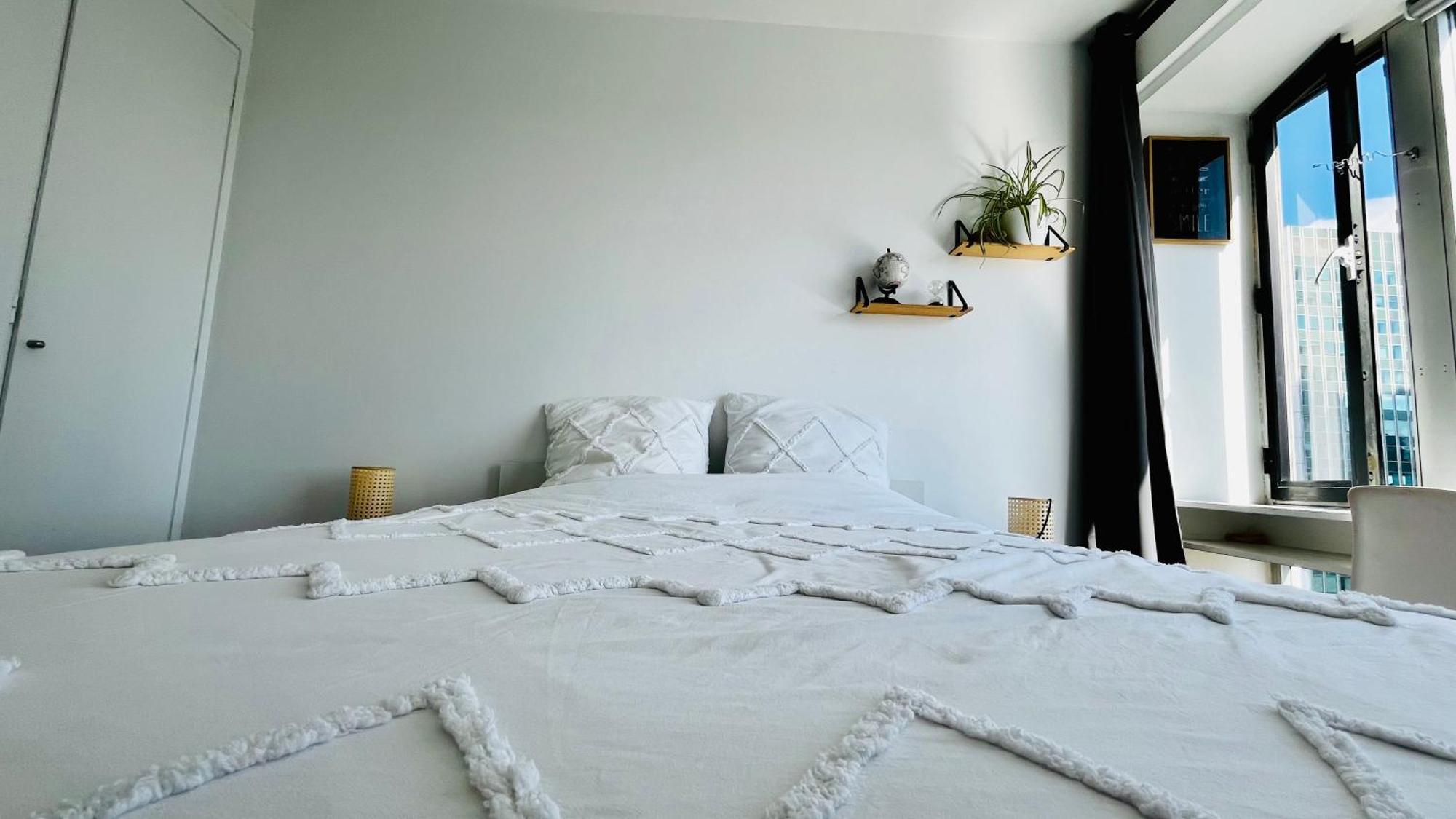 2 Private Bedrooms, Montparnasse Station Paris Eksteriør bilde